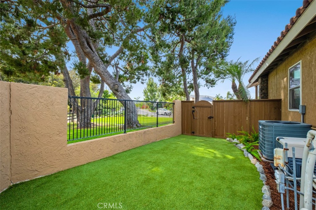 24422 Via Del Rio Property Photo 37