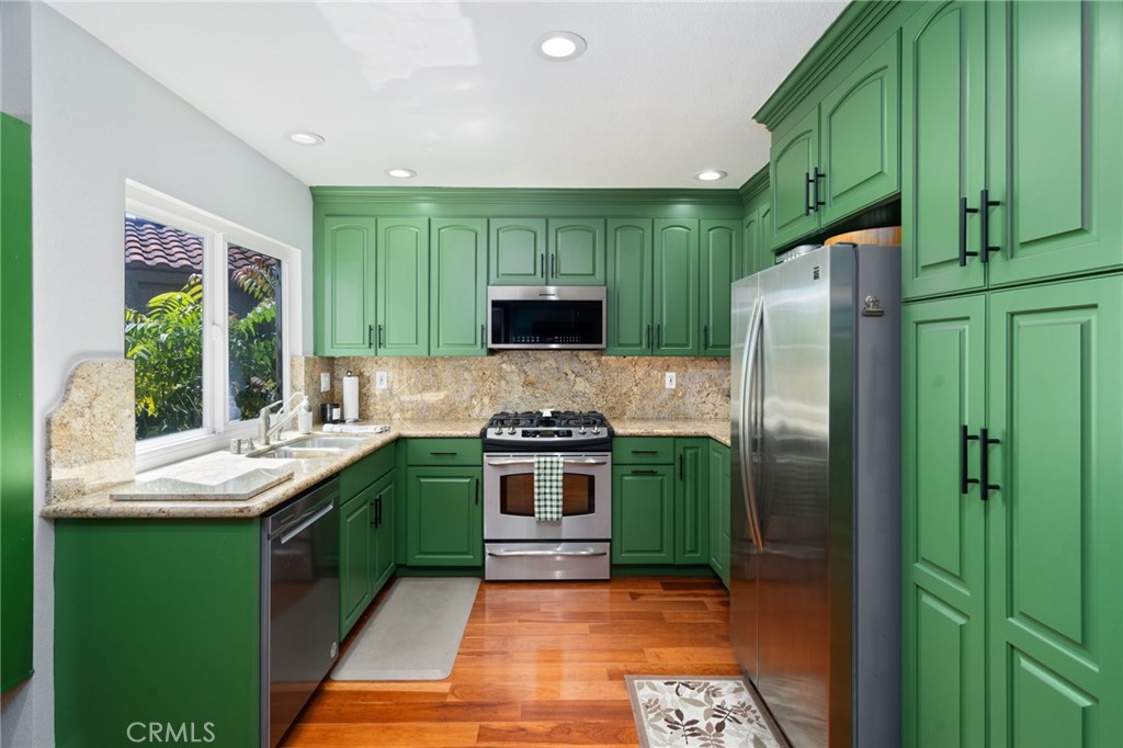 27866 Torroba Property Photo 4