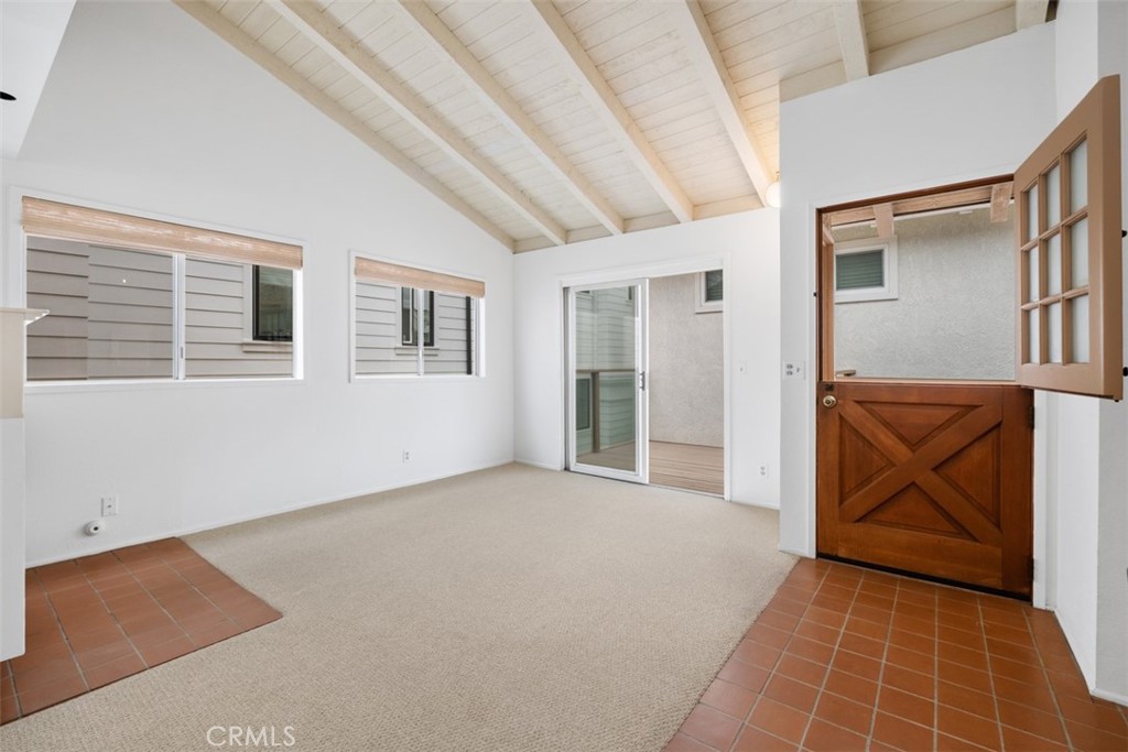 707 1/2 Marigold Avenue Property Photo 5