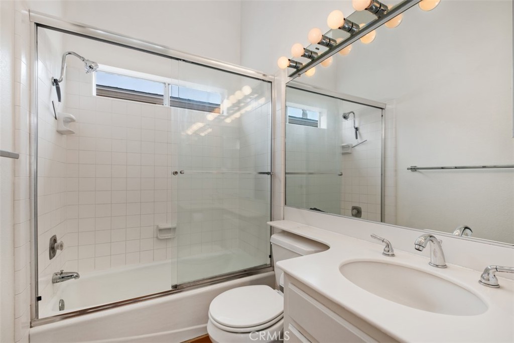 707 1/2 Marigold Avenue Property Photo 10