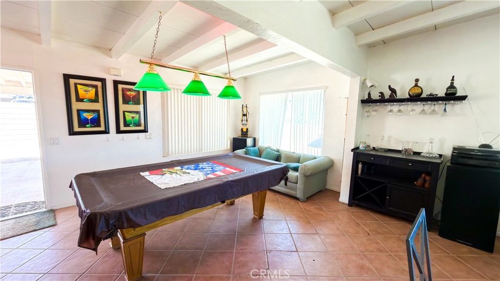 1526 Riviera Dr. Property Photo 4