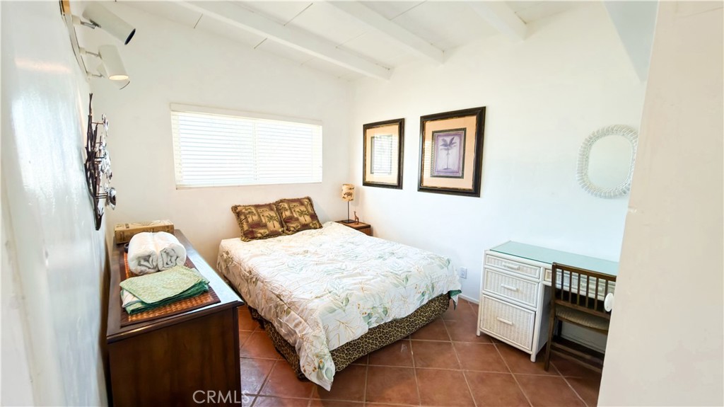 1526 Riviera Dr. Property Photo 12