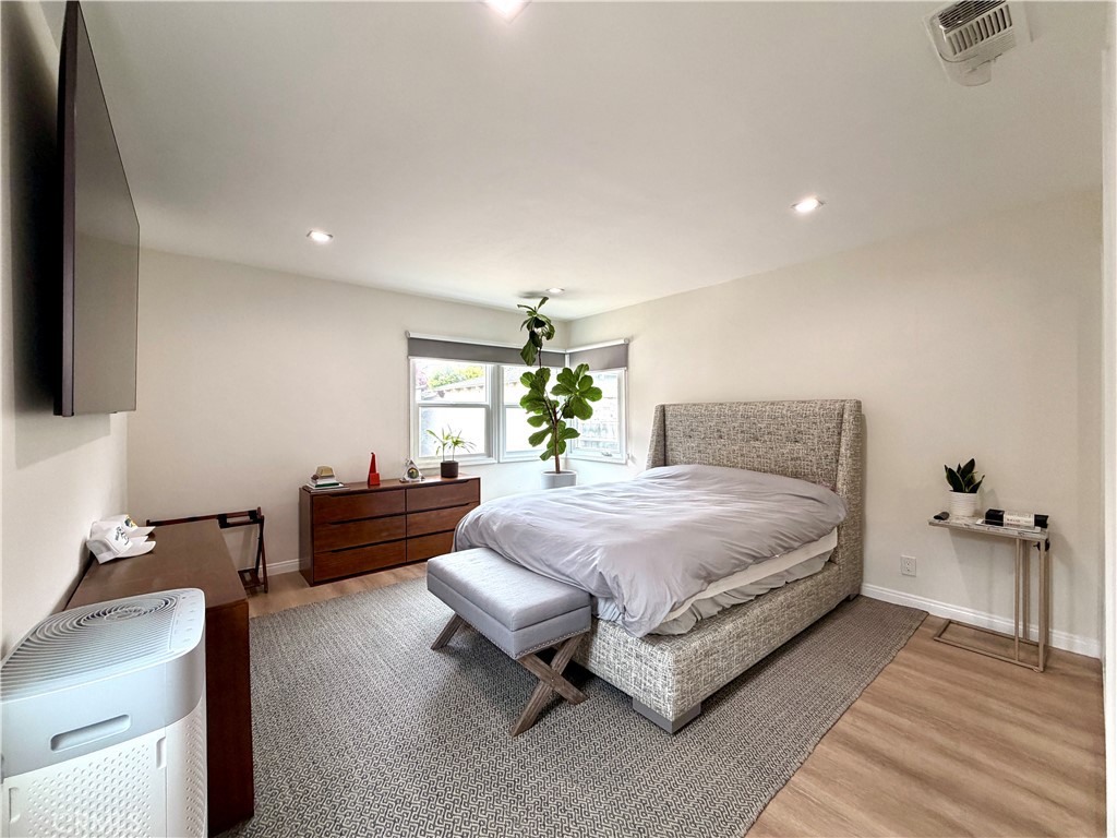 4538 Tujunga Avenue Property Photo 12