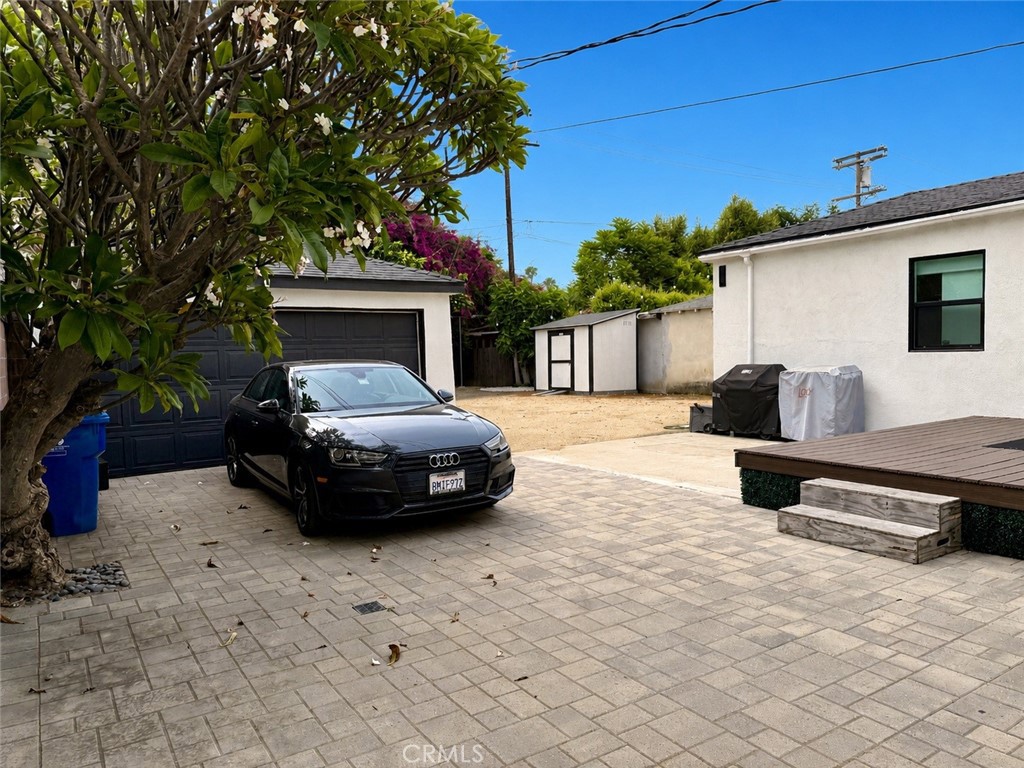 4538 Tujunga Avenue Property Photo 16