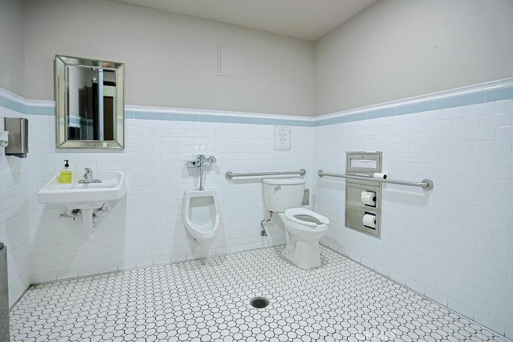 141 Foothill Boulevard C Property Photo 19