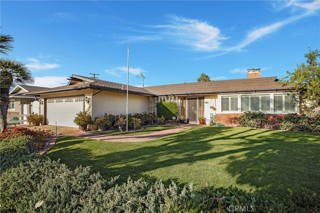 2968 Ceylon Property Photo 1