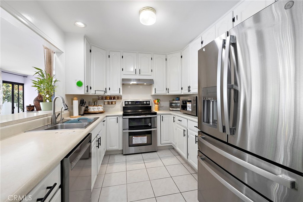 23512 Lipari Property Photo 12