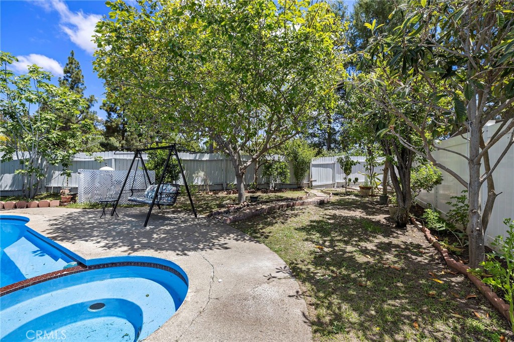 23512 Lipari Property Photo 23