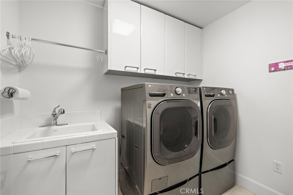 3147 Scholarship Property Photo 11