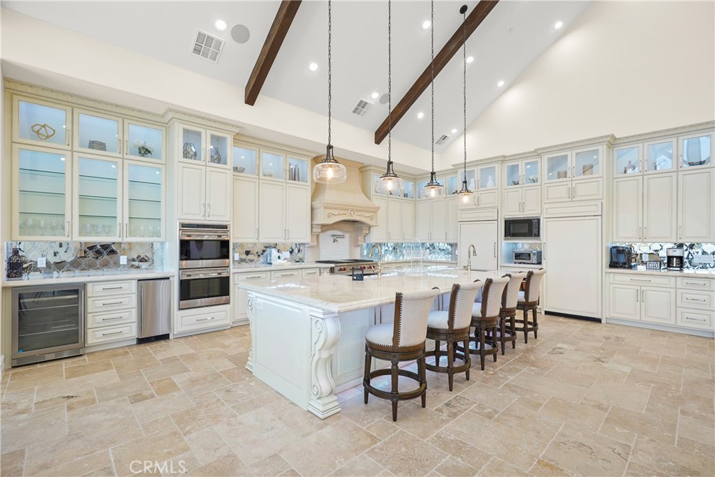 39055 N Shore Drive Property Photo 6