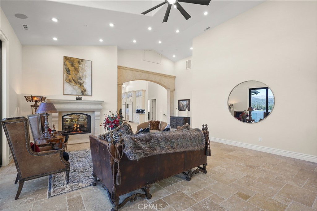 39055 N Shore Drive Property Photo 10