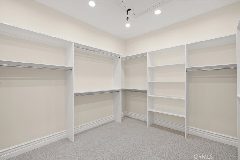39055 N Shore Drive Property Photo 16