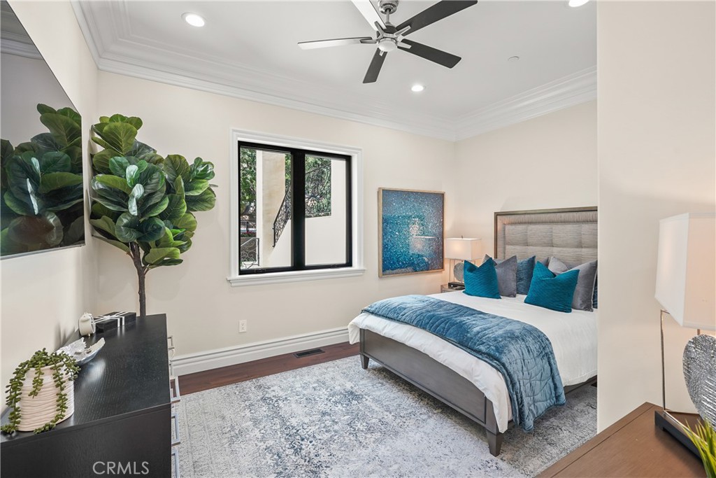 39055 N Shore Drive Property Photo 32