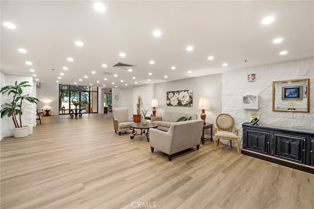 24055 Paseo Del Lago 413 Property Photo 12