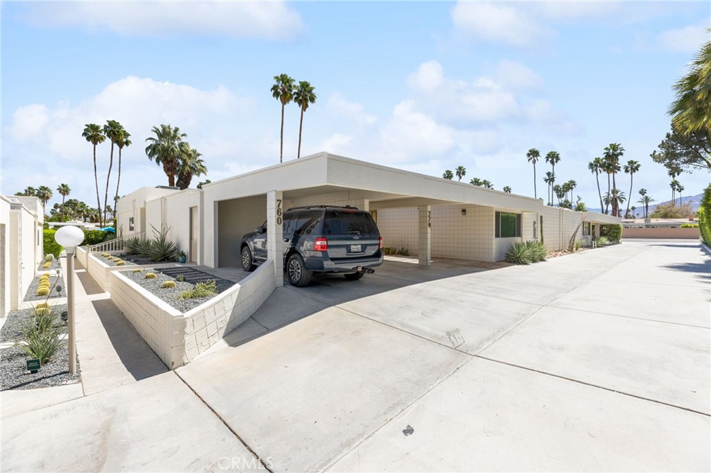 760 E La Verne Property Photo 36