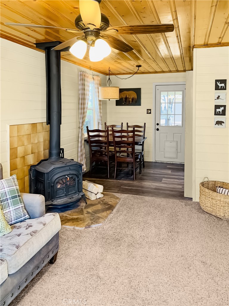 1170 Vine Property Photo 4