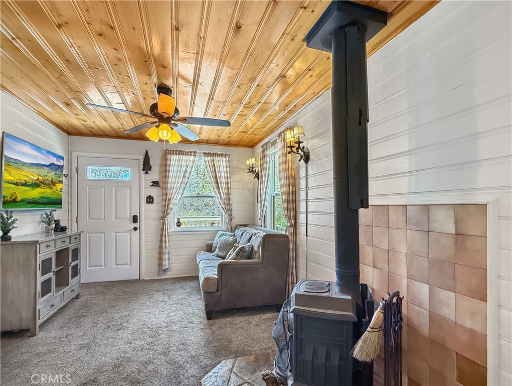 1170 Vine Property Photo 6