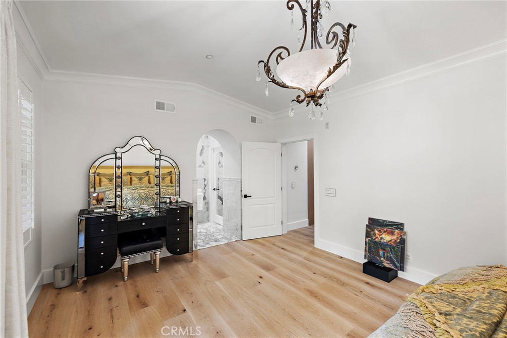 28 Tuscany Property Photo 22