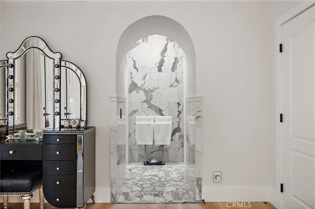 28 Tuscany Property Photo 23