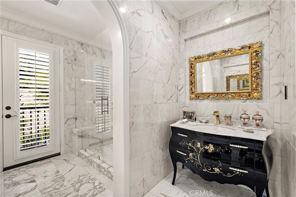 28 Tuscany Property Photo 24