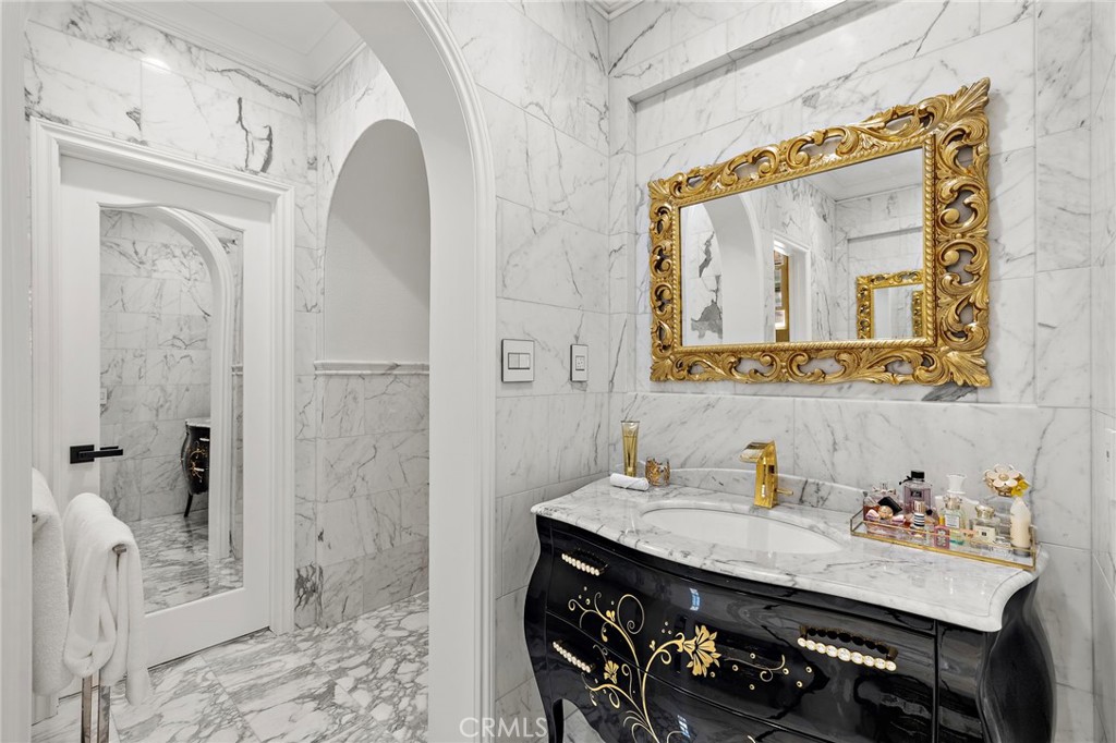28 Tuscany Property Photo 28