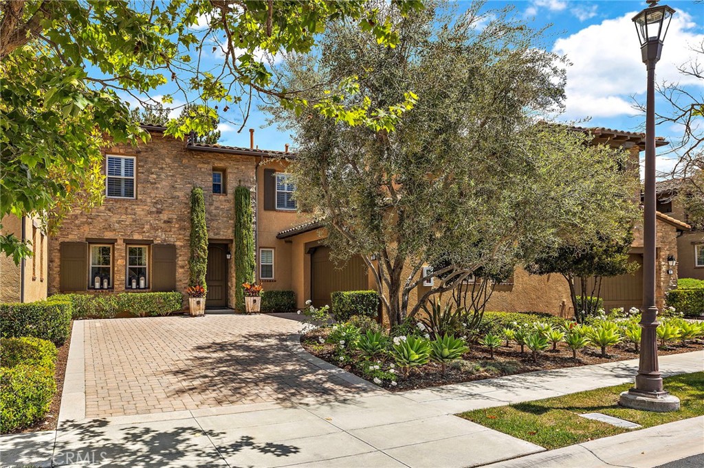 28 Tuscany Property Photo 40