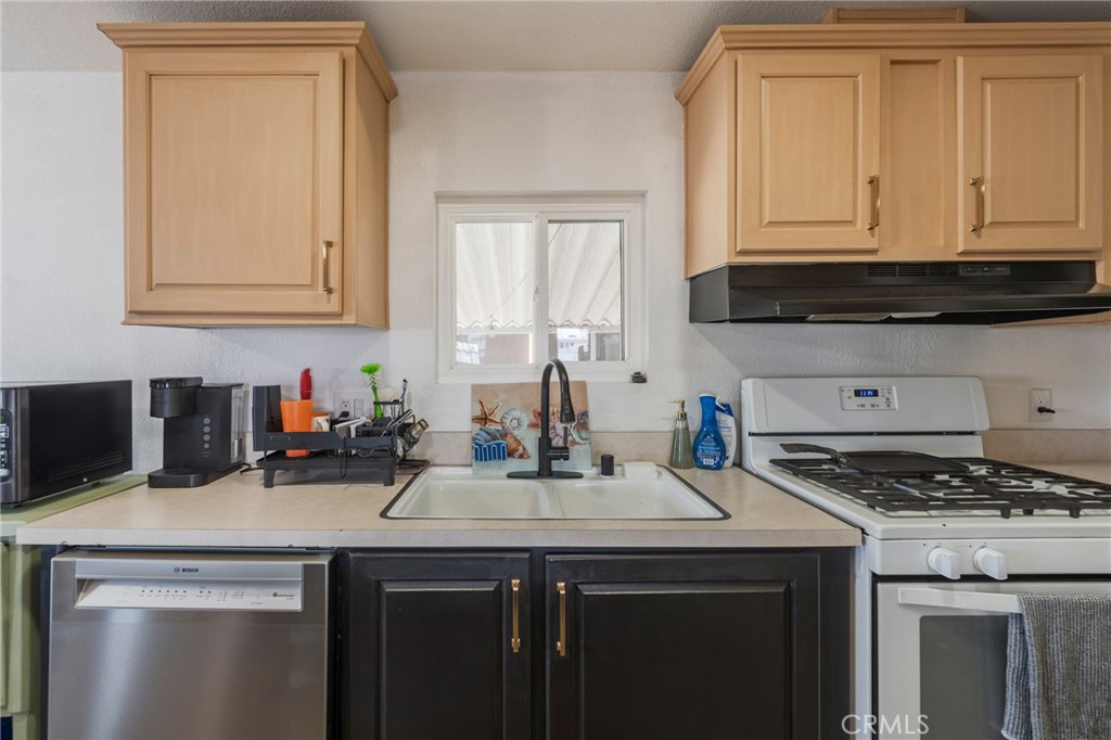 21851 Newland St 266 Property Photo 15