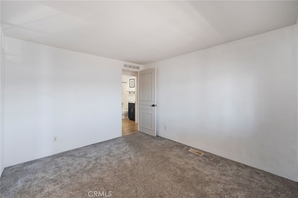21851 Newland St 266 Property Photo 27