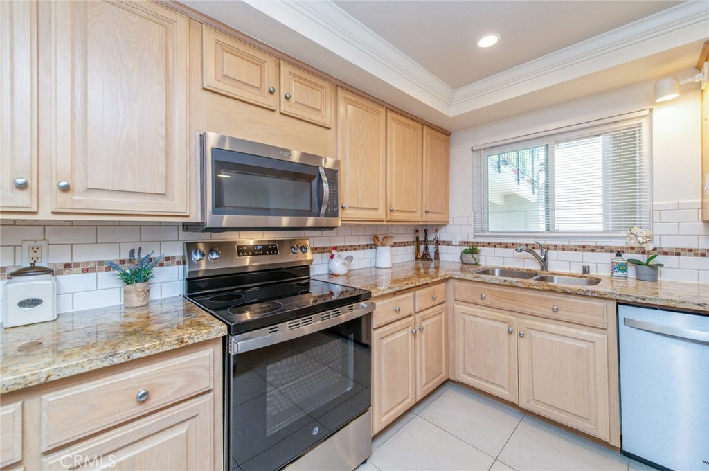 5529 Via La Mesa A Property Photo 8