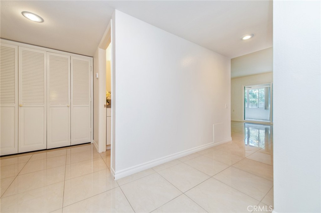 5529 Via La Mesa A Property Photo 28