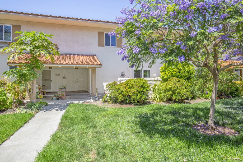 2320 Via Puerta, #b Property Photo 1