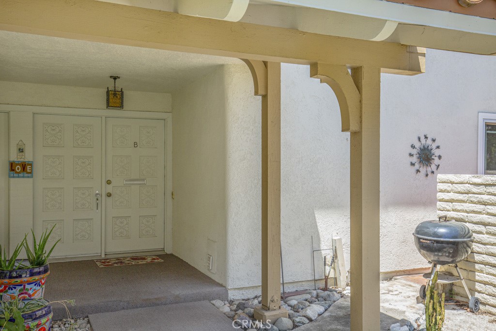 2320 Via Puerta, #b Property Photo 2