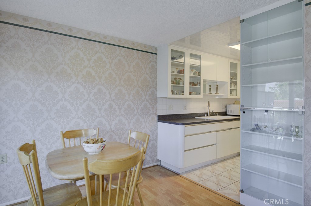 2320 Via Puerta, #b Property Photo 13