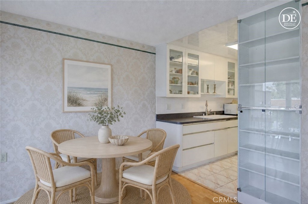2320 Via Puerta, #b Property Photo 14