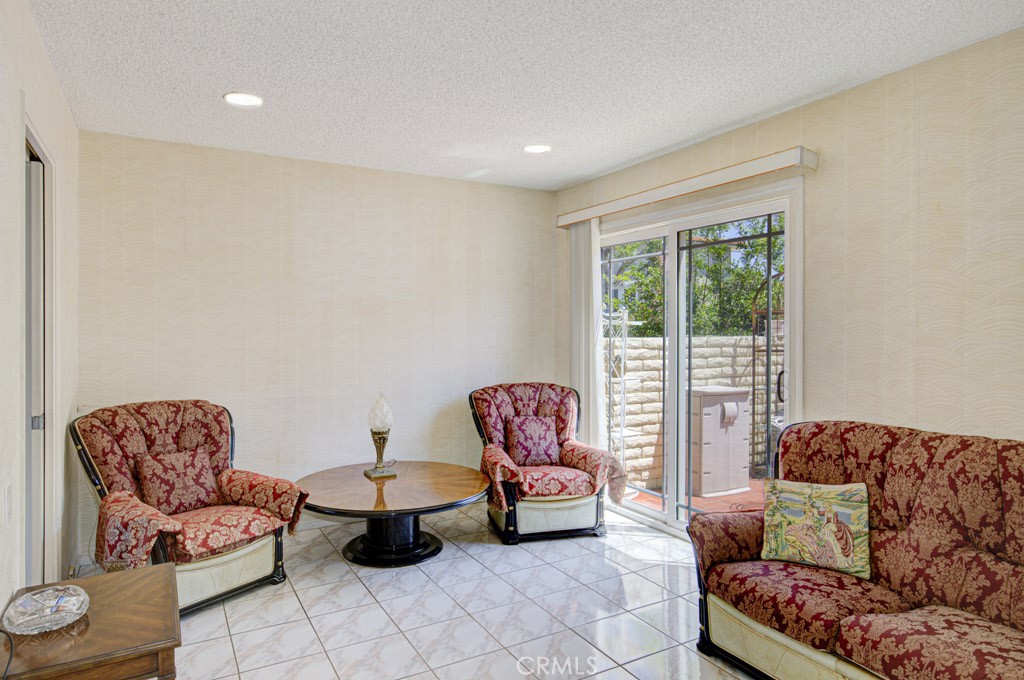 2320 Via Puerta, #b Property Photo 18