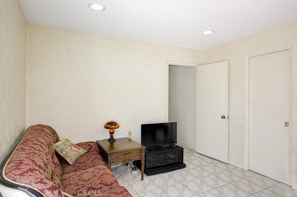 2320 Via Puerta, #b Property Photo 20