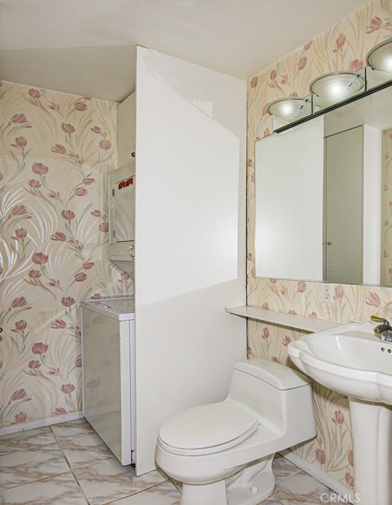 2320 Via Puerta, #b Property Photo 24