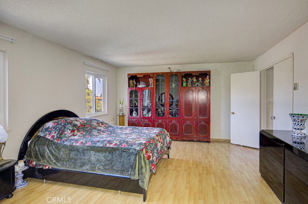 2320 Via Puerta, #b Property Photo 37