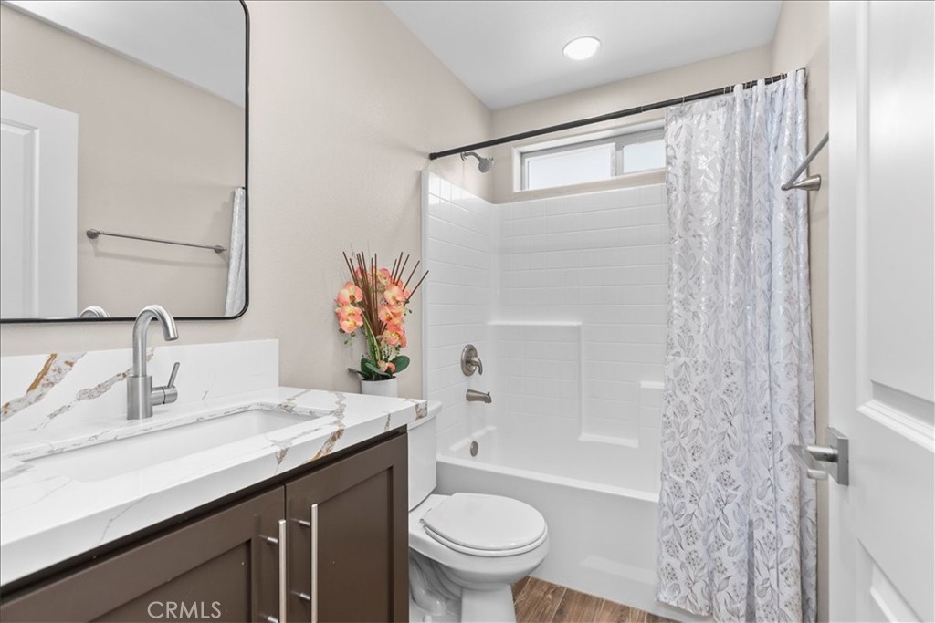 18332 Catalpa Property Photo 21