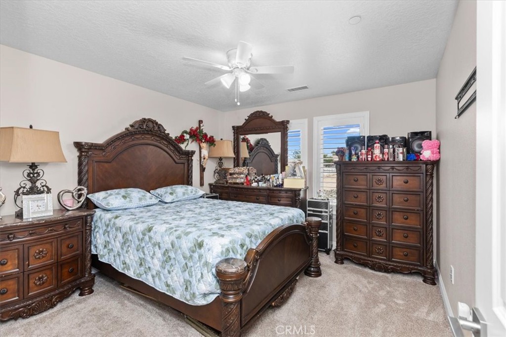 18332 Catalpa Property Photo 22