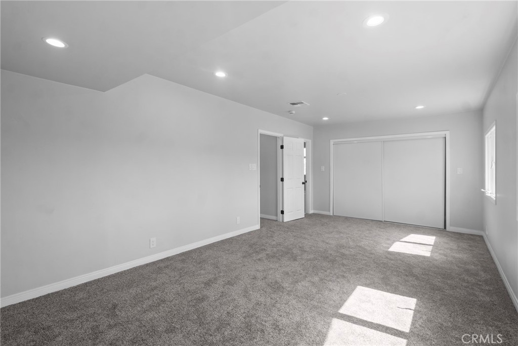5334 S Victoria Property Photo 16