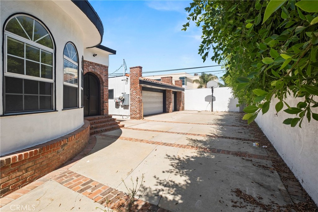 5334 S Victoria Property Photo 52