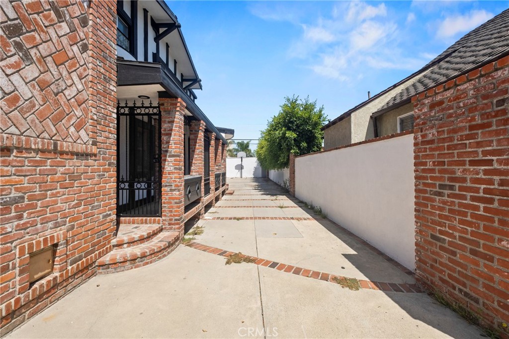 5334 S Victoria Property Photo 53