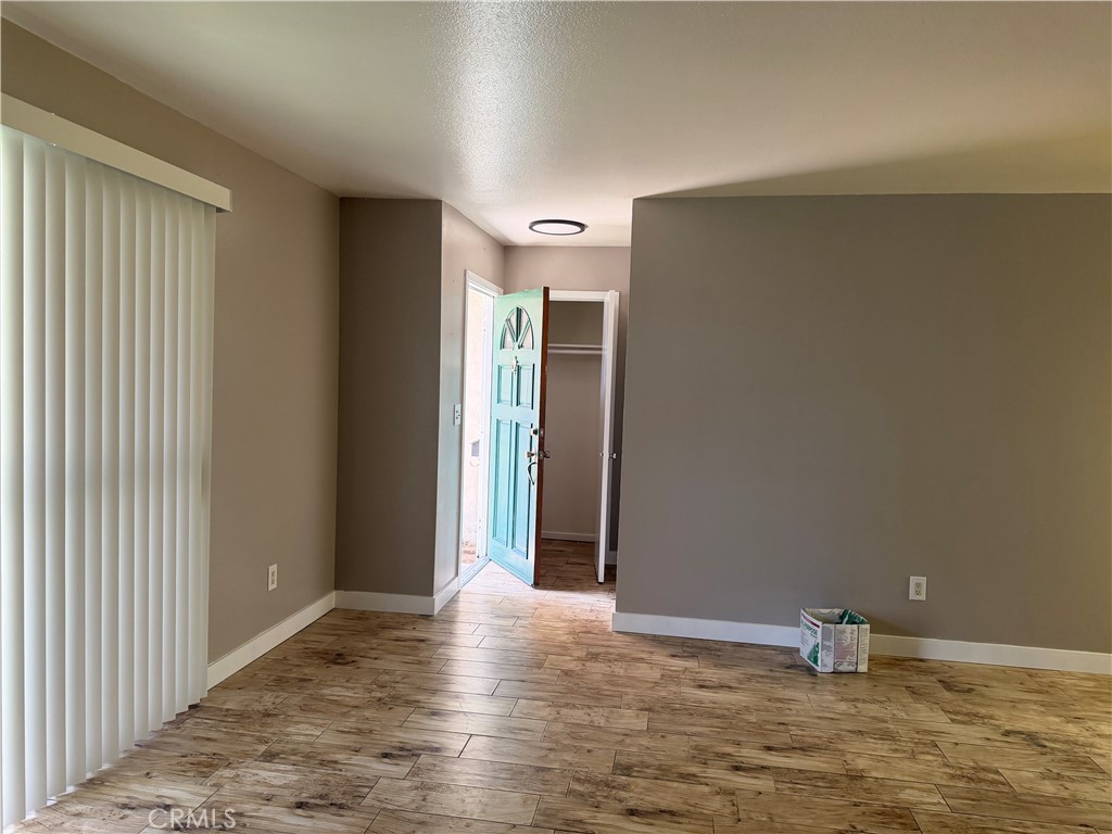 619 S Cypress B Property Photo 4