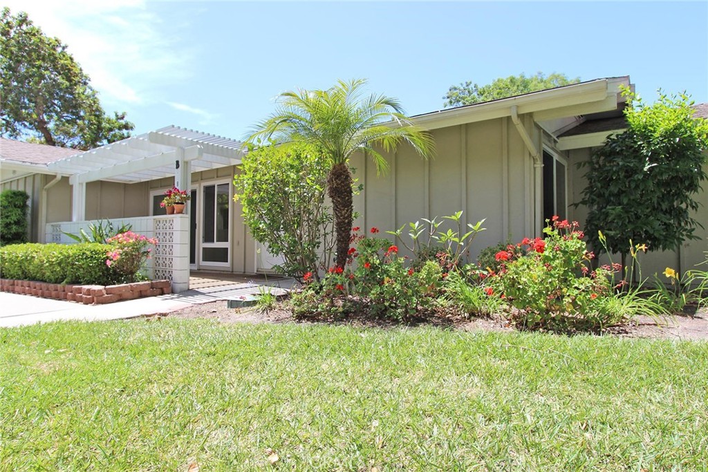 515 Calle Aragon Unit B Property Photo 8