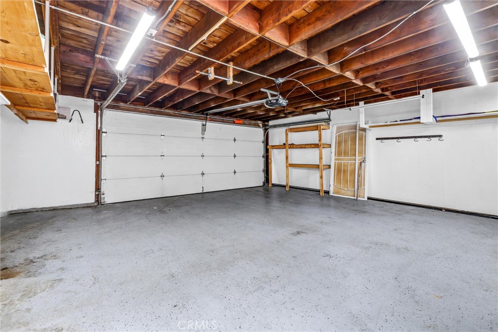 9742 Villa Pacific Property Photo 32