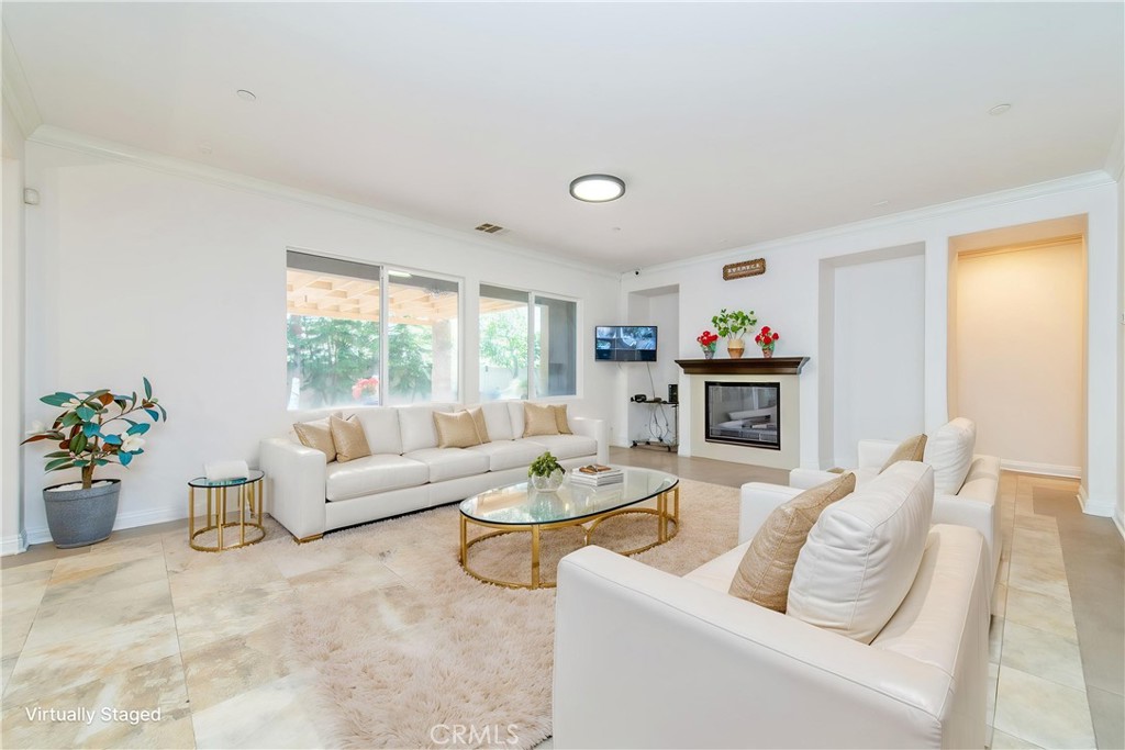 13925 Barnett Property Photo 5