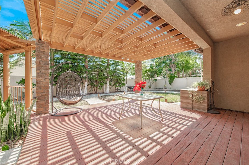 13925 Barnett Property Photo 17