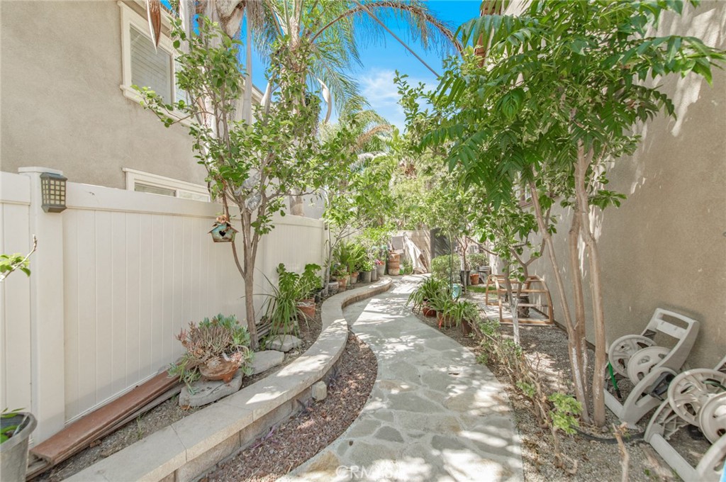 13925 Barnett Property Photo 20