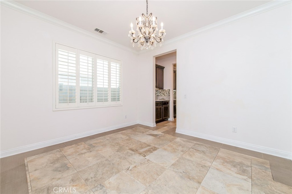 13925 Barnett Property Photo 32